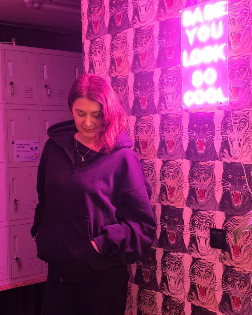 bluza oversize z kapturem na zamek z autorskim nadrukiem Freddie & Wolf dla psiary z wilkiem zip hoodie